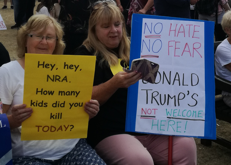 Illustration for article titled Scottish anti-Trump photo dump (long and comprehensive!)